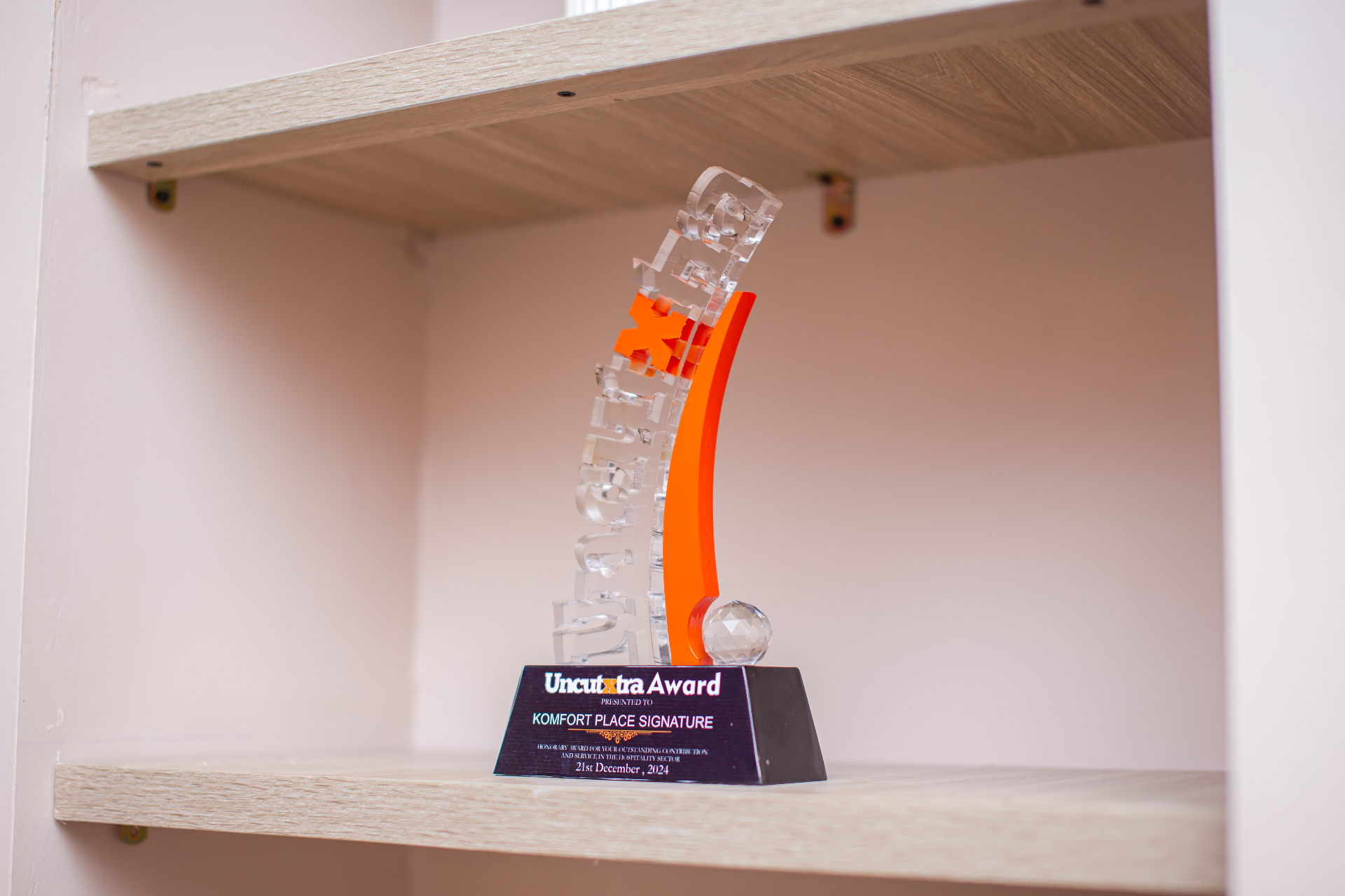 Uncutxtra Award