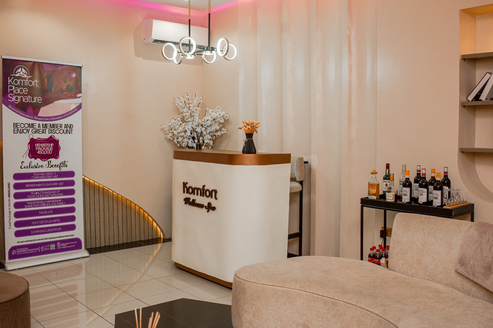 Komfort Place Signature reception